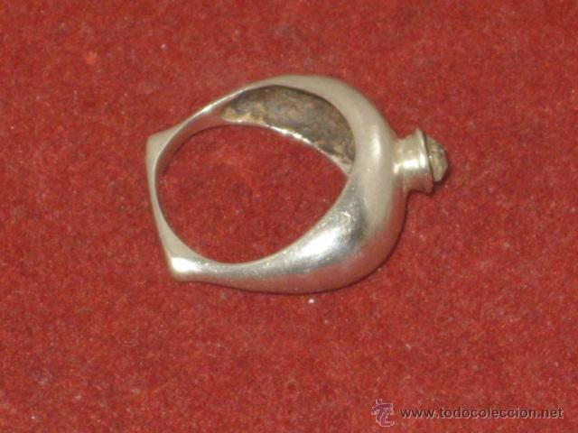 Antig&uuml;edades: ANILLO DE PLATA CON CRISTAL O CIRCONITA. - Foto 1