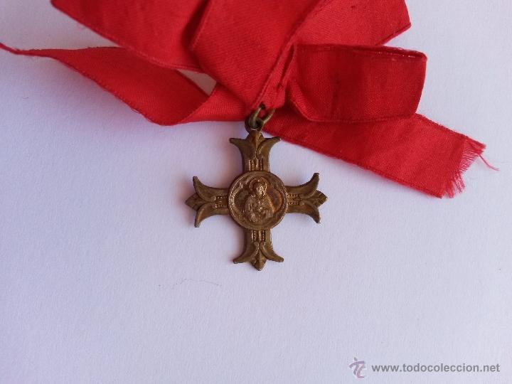 Antig&uuml;edades: Medalla apostolado del corazon de jesus de 2,5 x 2,3 cms - Foto 2