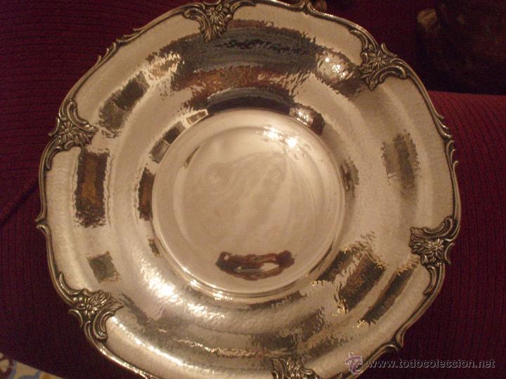 Antig&uuml;edades: BANEJA CIRCULAR EN PLATA DE LEY - Foto 2