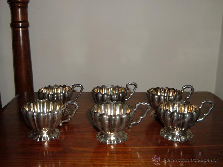 Antig&uuml;edades: 6 tazas de metal plateado - Foto 1