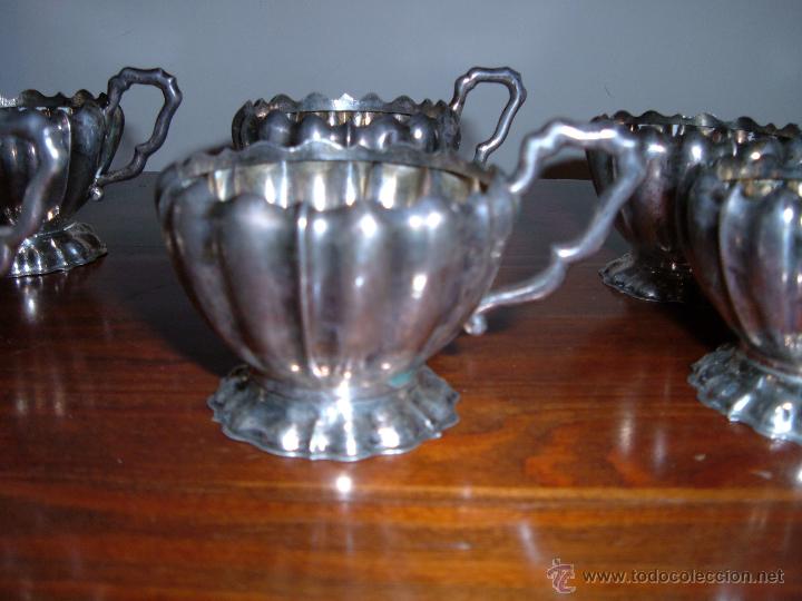 Antig&uuml;edades: 6 tazas de metal plateado - Foto 2