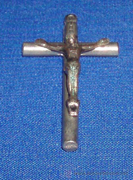 Antig&uuml;edades: cruz plateada mide 3 cms y medio - Foto 1