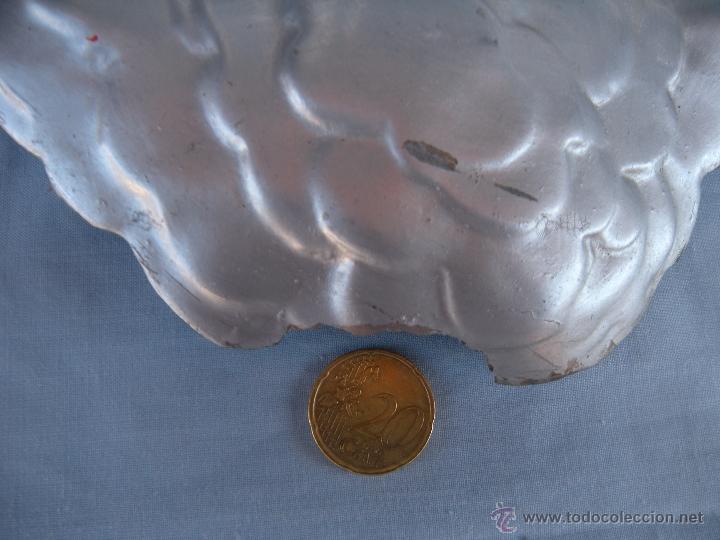 Antig&uuml;edades: ANTIGUO RELIEVE MET&Aacute;LICO CORAZ&Oacute;N DE JES&Uacute;S - Foto 2