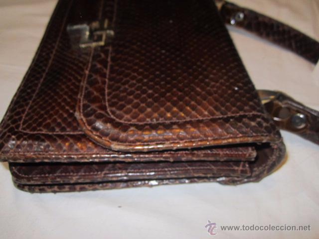 Antig&uuml;edades: Antiguo bolso en piel de serpiente. - Foto 2