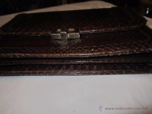 Antig&uuml;edades: Antiguo bolso en piel de serpiente. - Foto 3