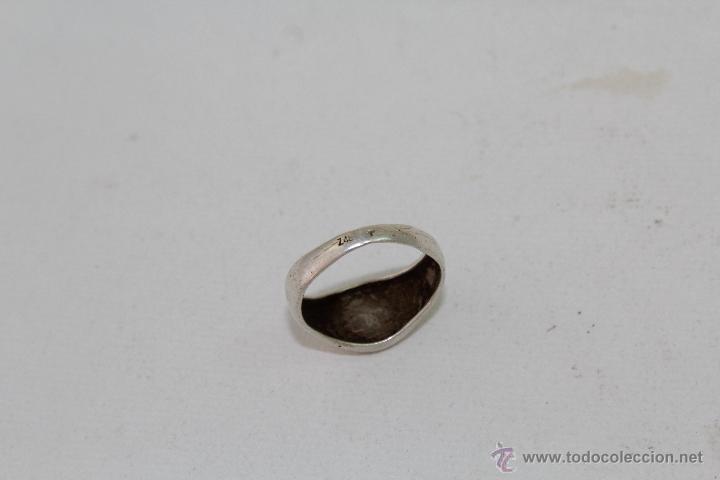 Antig&uuml;edades: ANILLO EN PLATA DE LEY CON NUESTRA SE&Ntilde;ORA DE CORTES - Foto 2