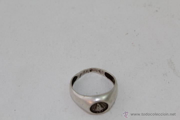 Antig&uuml;edades: ANILLO EN PLATA DE LEY CON NUESTRA SE&Ntilde;ORA DE CORTES - Foto 3