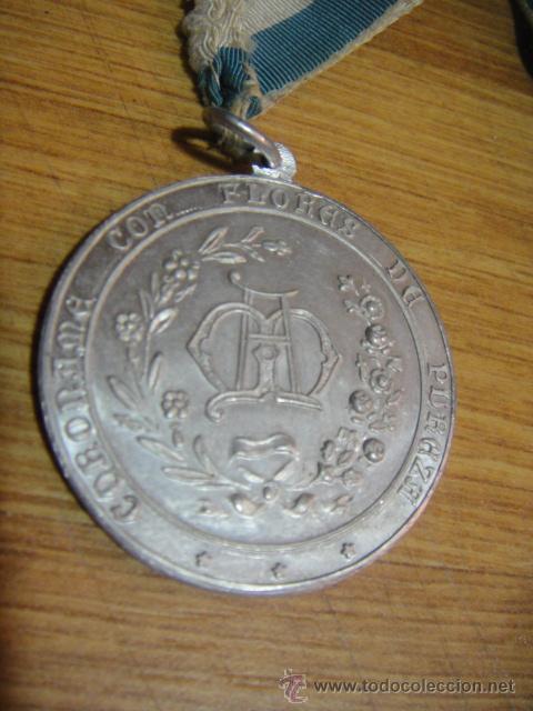 Antig&uuml;edades: medalla religiosa con cinta - Foto 3
