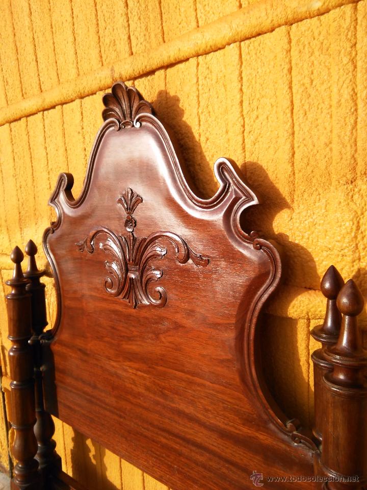 Antig&uuml;edades: Cama de madera maciza 1&acute;05 m - Foto 2