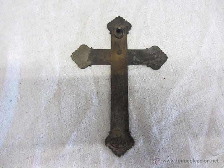 Antig&uuml;edades: CRUZ CON IMAGEN DEL SAGRADO CORAZ&Oacute;N - Foto 4
