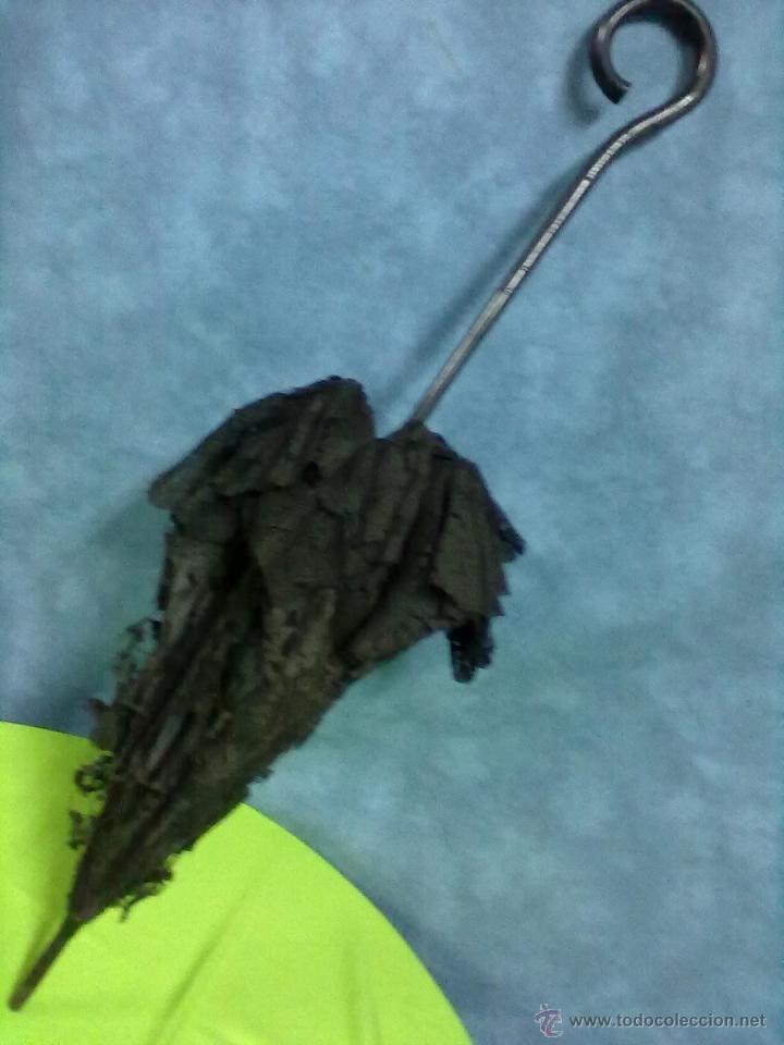 Antig&uuml;edades: SOMBRILLA LUTO MADERA EBONIZADA Y TALLADA - Foto 1