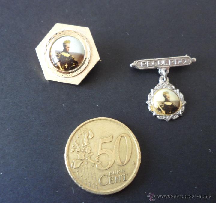 Antig&uuml;edades: 2 Broches Religiosos de solapa