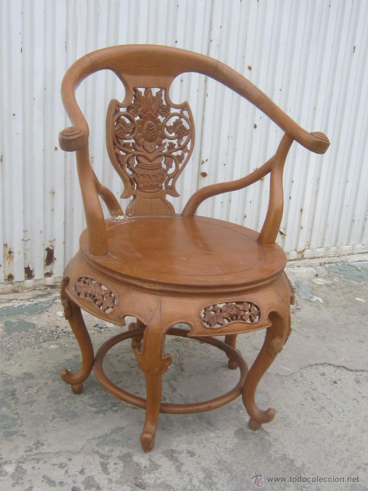 Antig&uuml;edades: SILLON EN MADERA TALLADA - Foto 1