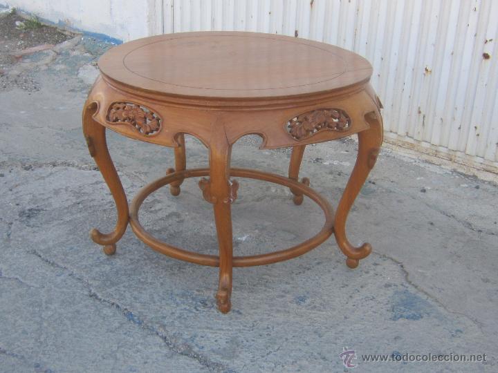 Antig&uuml;edades: MESA BAJA EN MADERA TALLADA - Foto 3