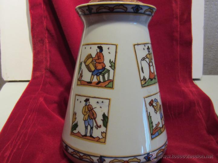Antig&uuml;edades: bote de porcelana - Foto 1