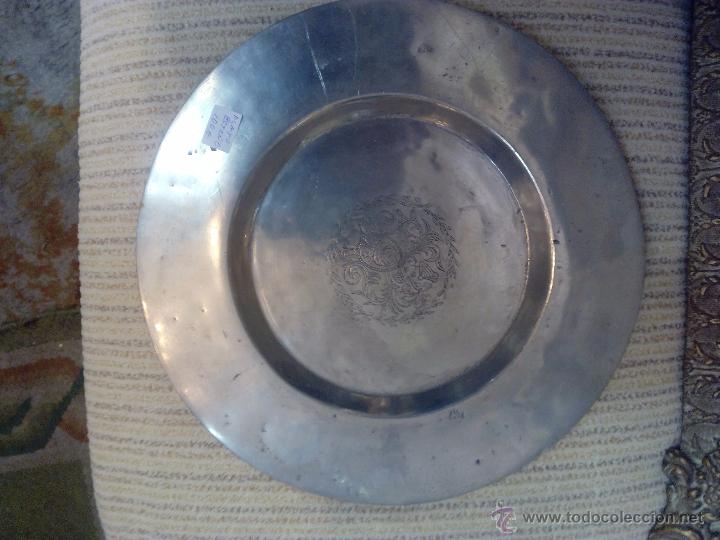 Antig&uuml;edades: plato de esta&ntilde;o - Foto 1