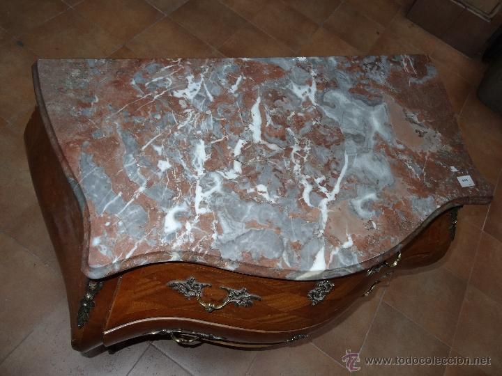 Antig&uuml;edades: C&oacute;moda Bombe de tres cajones - Foto 3