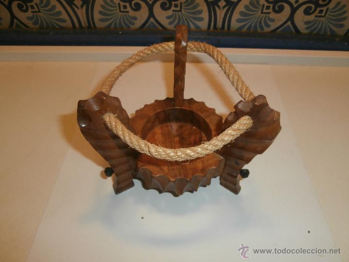 Antig&uuml;edades: VIEJO BOTELLERO DE MADERA DE OLIVO - Foto 1