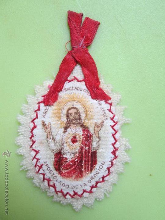 Antiquit&eacute;s: ANTIGUO ESCAPULARIO O MEDALLA DE TELA DE SAGRADO CORAZON DE JESUS APOSTOLADO DE LA ORACI&Oacute;N