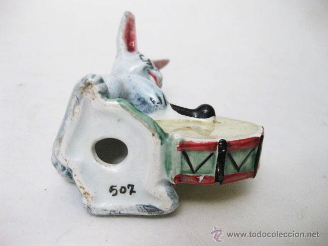 Antig&uuml;edades: CONEJO DE CERAMICA PINTADA TOCANDO EL TAMBOR - Foto 3