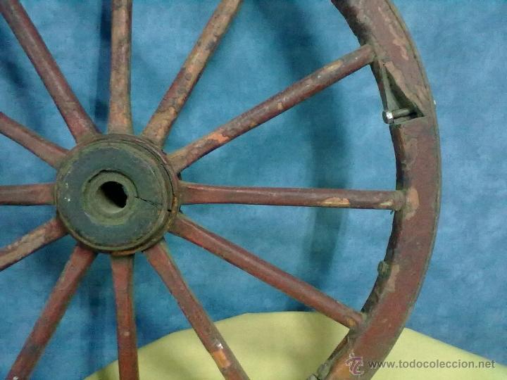 Antig&uuml;edades: RUEDA RADIOS CARRO CARRETA - Foto 4