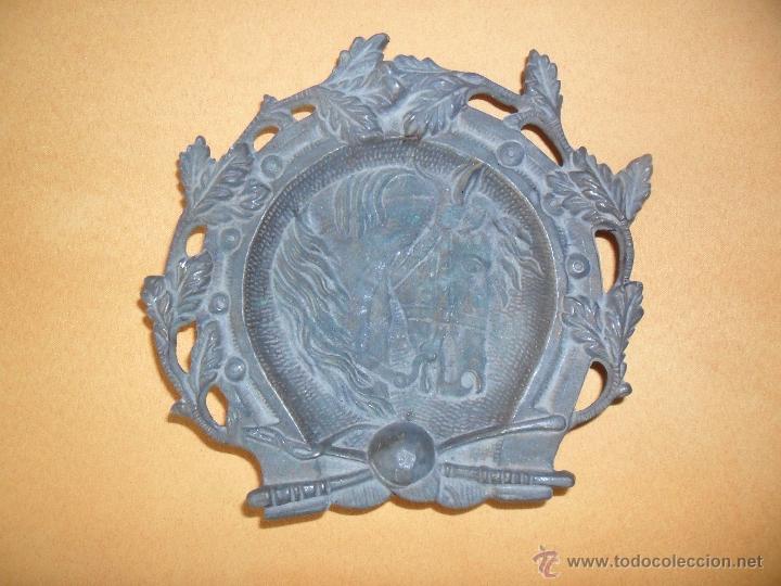 Antig&uuml;edades: Antigua bandeja metal - Foto 3