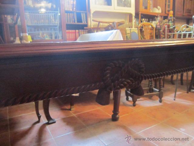 Antig&uuml;edades: G Mesa de comedor en caoba con marqueteria y lazos - Foto 4