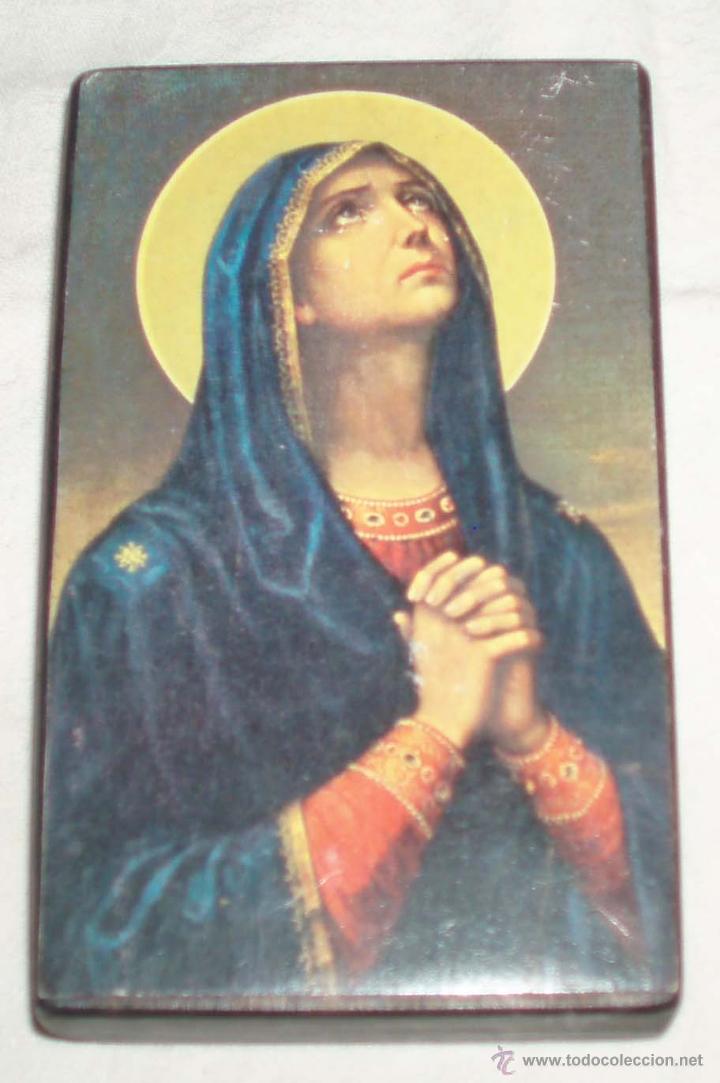 Antig&uuml;edades: icono de madera con lamina de la virgen - Foto 1