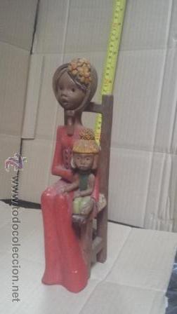 Antig&uuml;edades: MADRE NI&Ntilde;A SENTADA - Foto 1