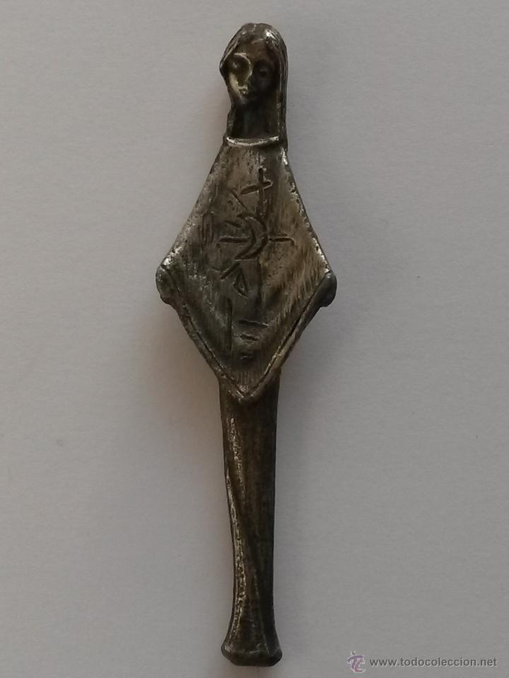 Antig&uuml;edades: Virgen de 8,3 x 2,5 cms a&ntilde;os 60 maximo - Foto 1