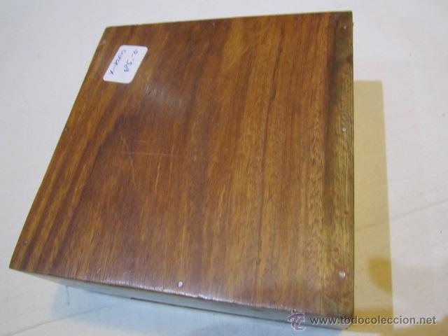 Antig&uuml;edades: Preciosa caja de varias maderas cuadrada. - Foto 5