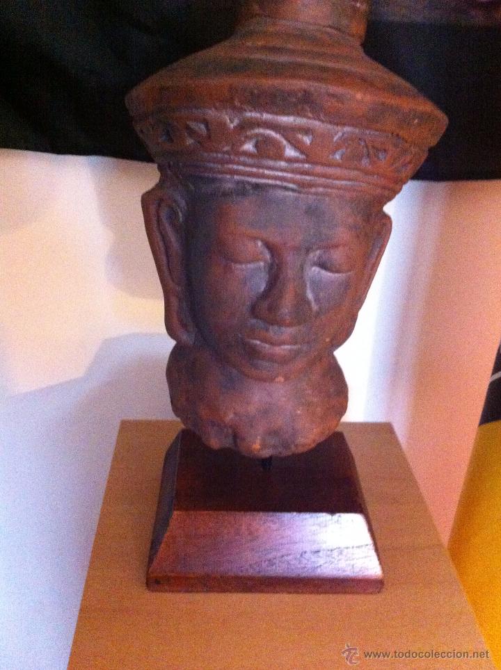 Antig&uuml;edades: Cabeza de Buda en terracota - Foto 1