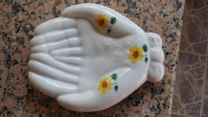 Antig&uuml;edades: preciosa jabonera en forma de mano. - Foto 1