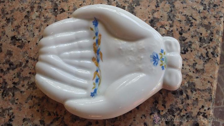 Antig&uuml;edades: preciosa jabonera en forma de mano. - Foto 1
