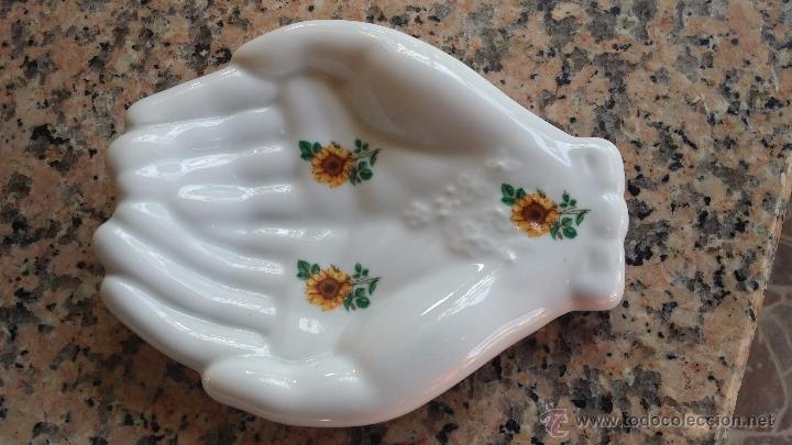 Antig&uuml;edades: preciosa jabonera en forma de mano. - Foto 1