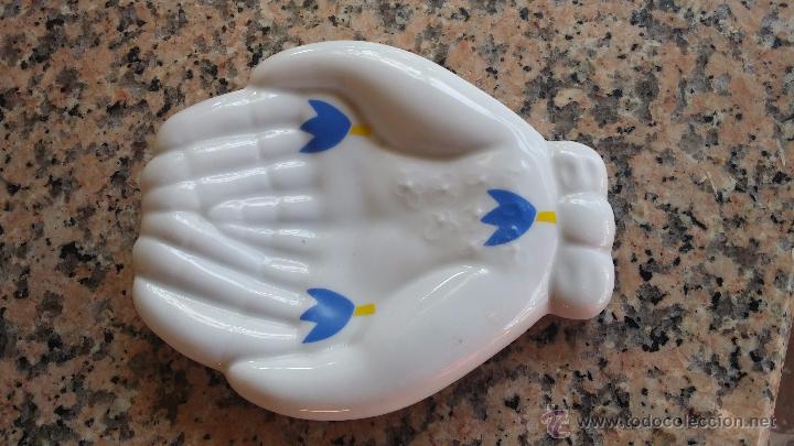 Antig&uuml;edades: preciosa jabonera en forma de mano. - Foto 1