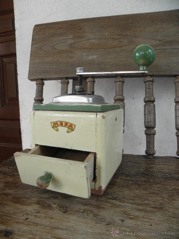 Molinillo de cafe antiguo - marca MEFA - madera y metal