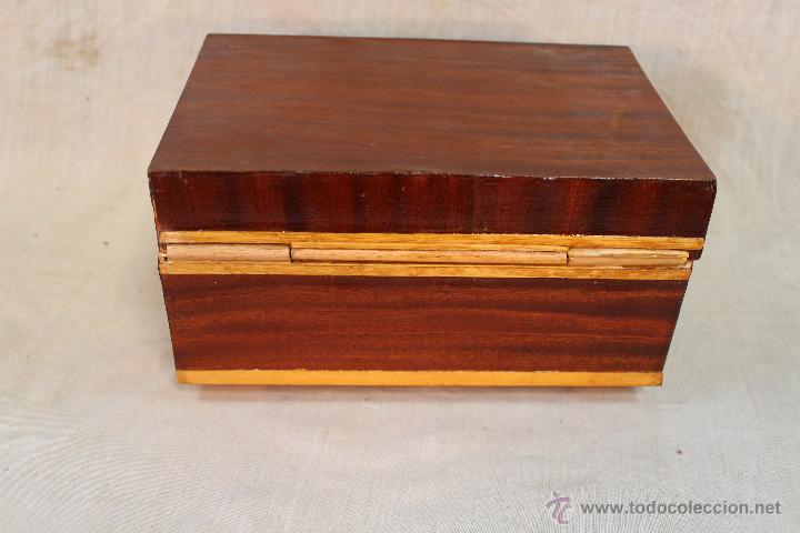Antig&uuml;edades: CAJA JOYERO EN MADERA CON MARQUETERIA - Foto 2