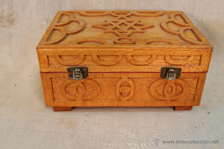 Antig&uuml;edades: CAJA JOYERO EN MADERA CON MARQUETERIA - Foto 1