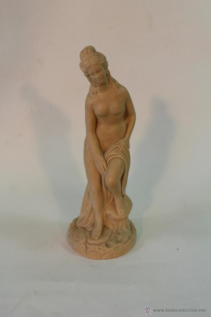 Antiques: FIGURA DESNUDO DE MUJER EN RESINA