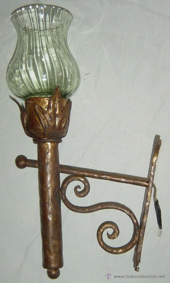 Antig&uuml;edades: Aplique de pared imitando a una antorcha - Foto 1