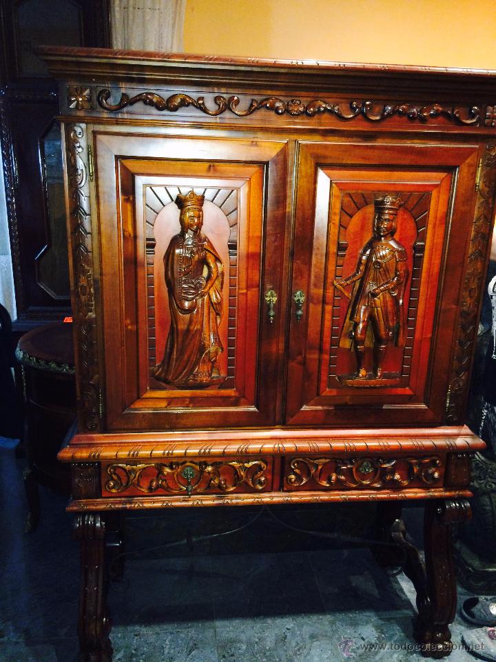 Antig&uuml;edades: MUEBLE AUXILIAR DE MADERA MACIZA - Foto 1