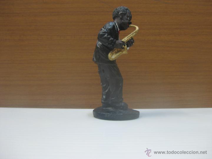 Antig&uuml;edades: Figura Saxofonista - Foto 2