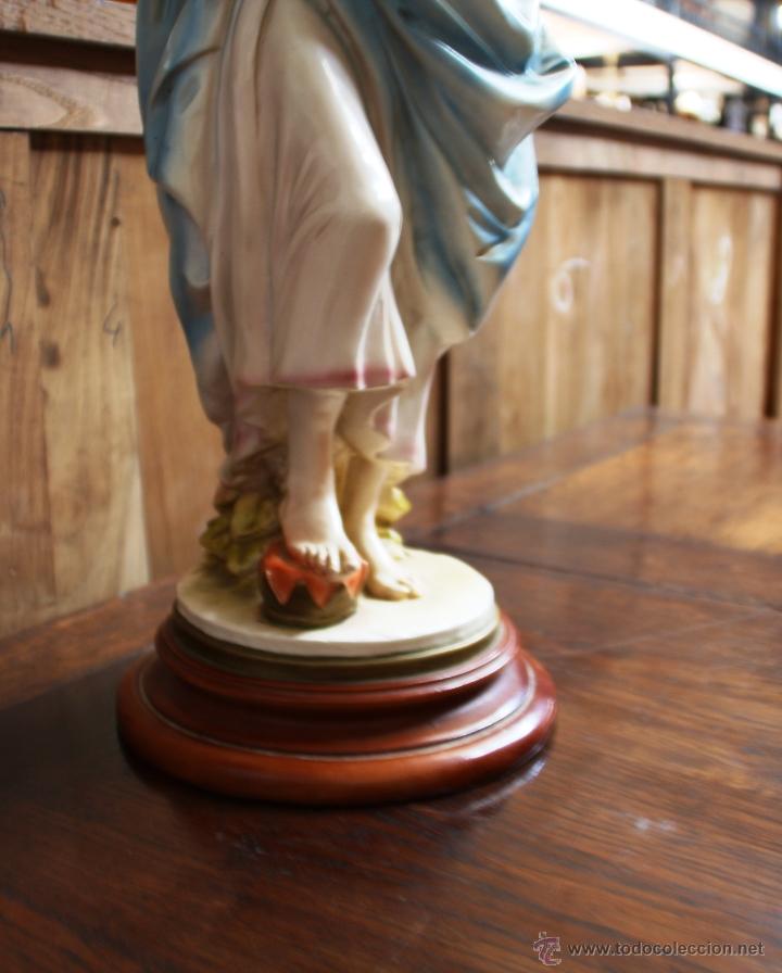 Antig&uuml;edades: FIGURA DE MUJER EN YESO. REF. 5866 - Foto 4