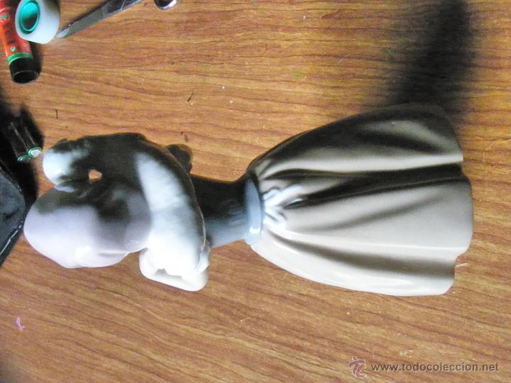 Antig&uuml;edades: FIGURA NAO (LLADRO) PASTORCILLA CON CORDERILLO - Foto 5