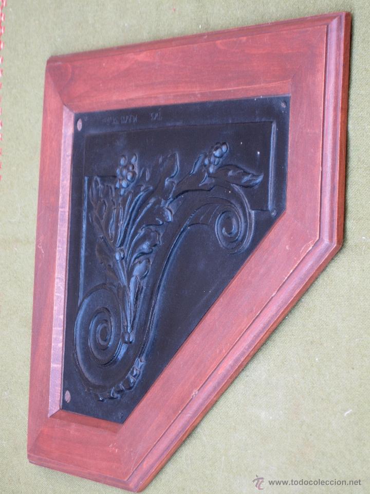 Antig&uuml;edades: CHAPA METALICA REPUJADA, ENMARCADA. - Foto 4