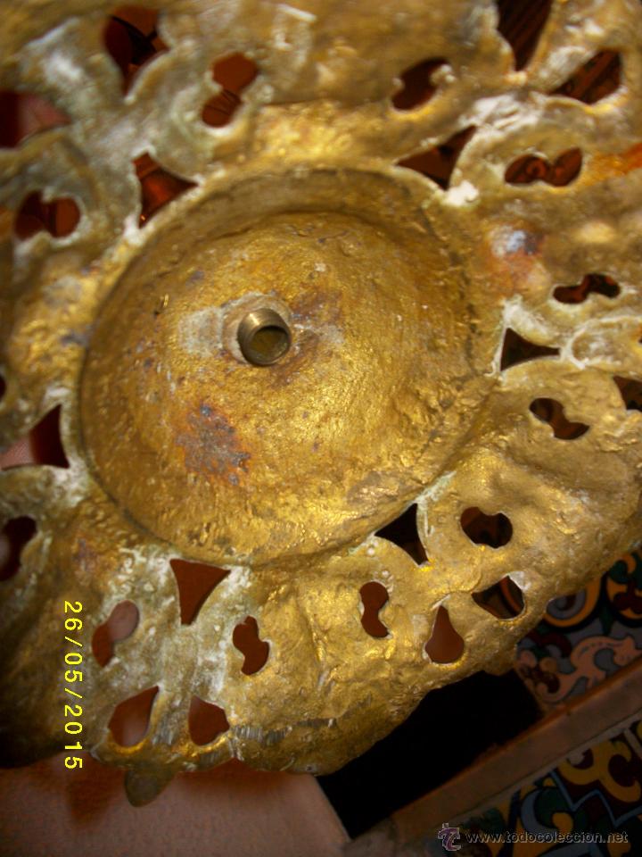 Antig&uuml;edades: LAMPARA EN BRONCE CON TULIPA TALLADA - Foto 3