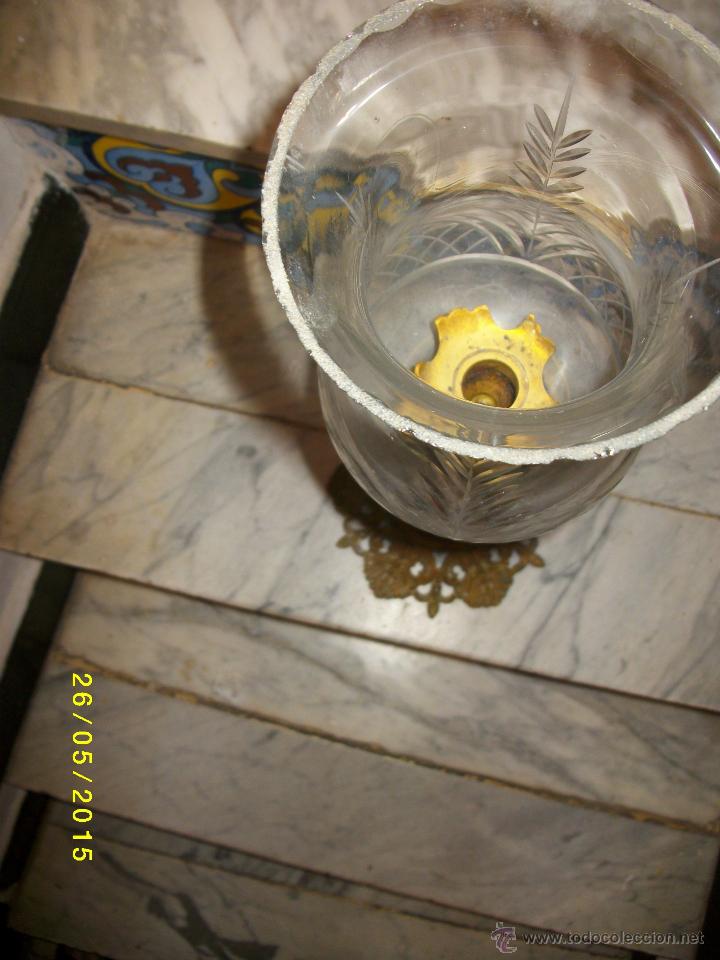 Antig&uuml;edades: LAMPARA EN BRONCE CON TULIPA TALLADA - Foto 7
