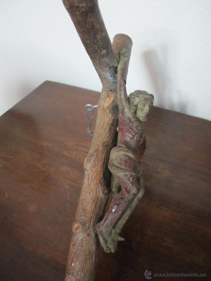 Antig&uuml;edades: TALLA DE MADERA . CRUCIFIIJO - Foto 3