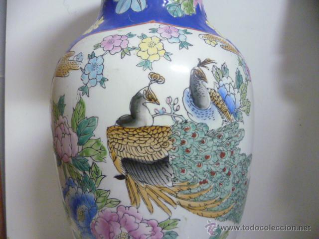 Antigüedades: Precioso gran jarron chino 41 cm - Pintado a mano con pavos reales y flores - sello en base - Foto 2 - 49606363